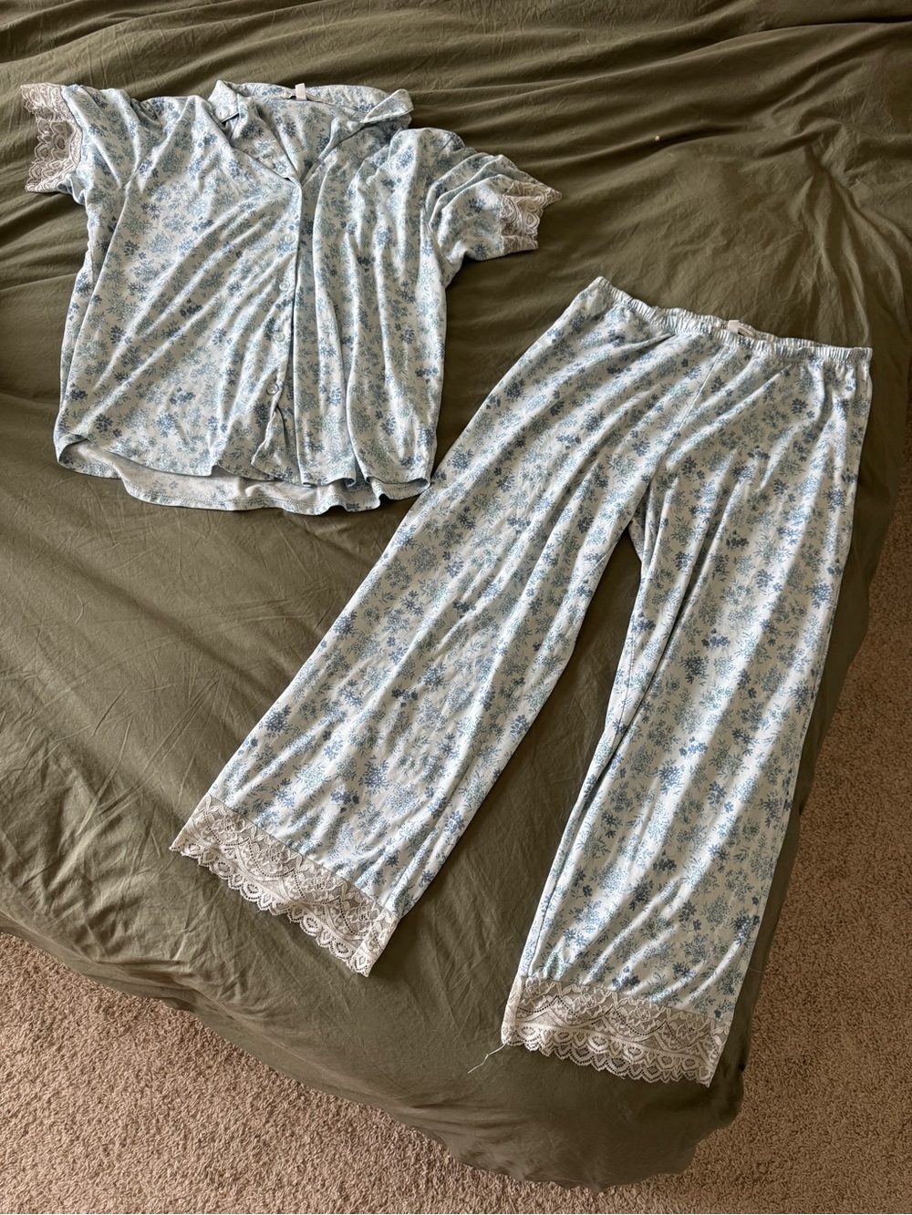 Flora Nikrooz Light Blue Floral sleep set
